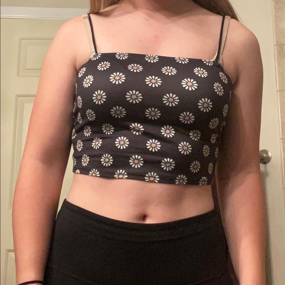 Shein Daisy Top Size 6